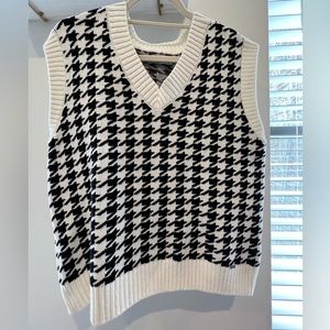 Hollister Sweater Vest